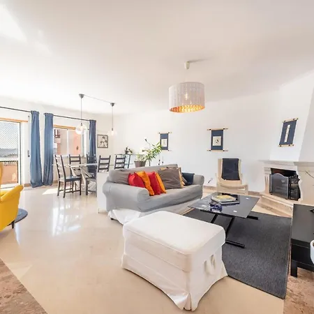 Guestready - A Vibrant Getaway