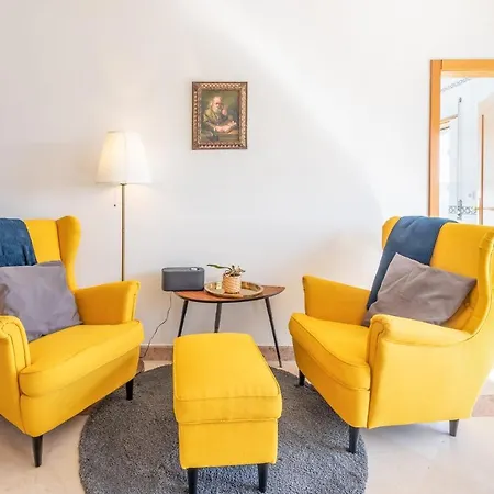 Lägenhet Guestready - A Vibrant Getaway Loures