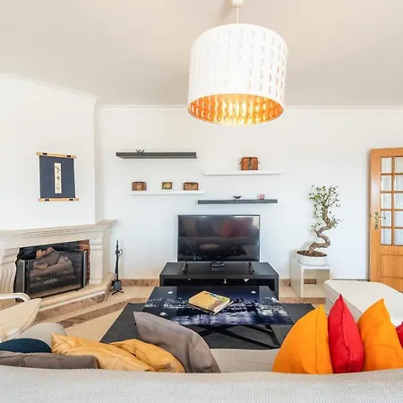 Lägenhet Guestready - A Vibrant Getaway *